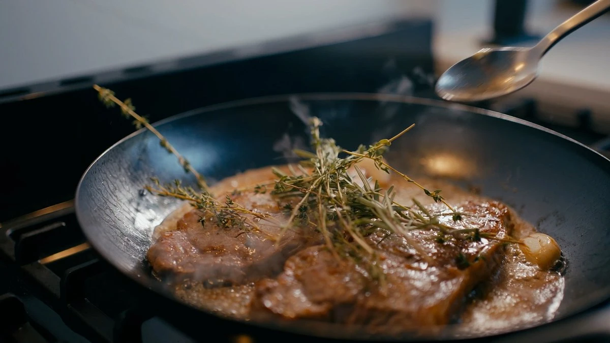 Saveur Selects Pannenset - Carbon Steel (Wokpan ø 35 Cm + Koekenpan ø 30 Cm) - Inductie En Alle Andere Warmtebronnen 9 Saveur Selects Pannenset - Carbon Steel (Wokpan ø 35 Cm + Koekenpan ø 30 Cm) - Inductie En Alle Andere Warmtebronnen - Afbeelding 7