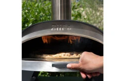 ZiiPa Pizza Oven Piana - Houtgestookt - Met Thermometer - Leisteen - Voor ø 30 Cm Pizza's - Roterende Pizzasteen -Beste Keukengerei 159601