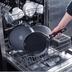 GreenPan Pannenkoekenpan Essentials - Zwart - ø 24 Cm - Keramische Anti-aanbaklaag -Beste Keukengerei 28657464abfd1bb6ae5e9eb35e512a20fba20436 GP ESS BA Bd DWS Lifestyle a 1