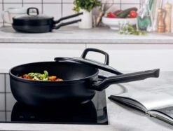 BK Hapjespan Met Deksel - Easy Induction - ø 28 Cm / 4.6 Liter - Keramische Anti-aanbaklaag -Beste Keukengerei 2e9e00e0bf3a9093e742988eb6cb6cbd0ed9813d BK Easy Induction Skillet 24 009