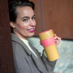 Koziol Thermosbeker Aroma To Go Roze 700 Ml -Beste Keukengerei 7243 aroma to go xl 704 fr 7 os