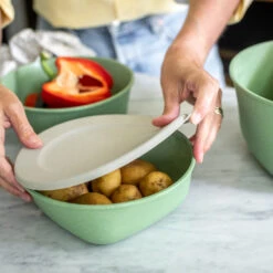 Koziol Vershoudbakje Connect Groen 21 X 21 X 7 Cm / 1.3 Liter -Beste Keukengerei 7275 connect box 703 2 os1