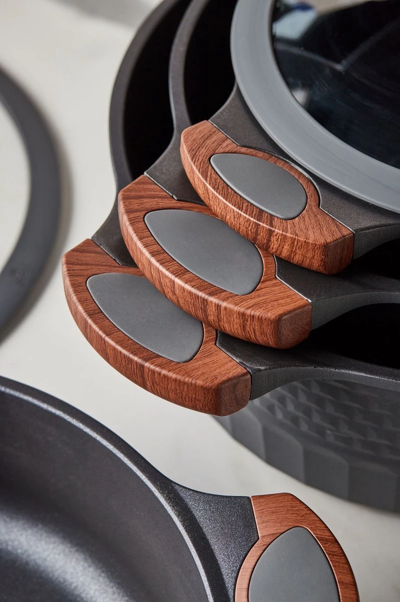 Resto Kitchenware Pannenset - 13 Delige Set - Inductie En Alle Andere Warmtebronnen 7 Resto Kitchenware Pannenset - 13 Delige Set - Inductie En Alle Andere Warmtebronnen - Afbeelding 5