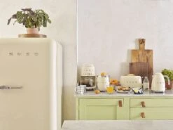 SMEG Citruspers - Elektrisch - Creme - CJF11CREU 17 SMEG Citruspers - Elektrisch - Creme - CJF11CREU -Beste Keukengerei CJF01CREU L16