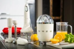 SMEG Citruspers - Elektrisch - Creme - CJF11CREU 13 SMEG Citruspers - Elektrisch - Creme - CJF11CREU -Beste Keukengerei CJF01CREU L32