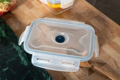 Sareva Vacuum Ovenschalen / Vershoudbakjes - Hittebestendid Glas - 3 Delige Set / 485 Ml + 970 Ml 11 Sareva Vacuum Ovenschalen / Vershoudbakjes - Hittebestendid Glas - 3 Delige Set / 485 Ml + 970 Ml -Beste Keukengerei Crumble in ovenschaal en vershoudbakjes 5 1