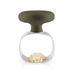 Eva Solo Knoflookpers Green Tools -Beste Keukengerei Eva Solo Green Tool Knoblauchpresse mit Knoblauch