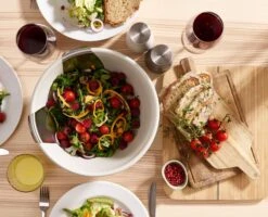 Joseph Joseph Saladeschaal - Met Slabestek - Uno - ø 30 Cm 7 Joseph Joseph Saladeschaal - Met Slabestek - Uno - ø 30 Cm -Beste Keukengerei JJ Uno SaladBowlAndServers Stone 20155 IS2 2000x