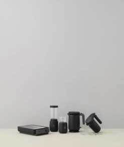 RIG TIG Rig-Tig Handmixer Foodie - 170 W - Zwart 6 RIG TIG Rig-Tig Handmixer Foodie - 170 W - Zwart -Beste Keukengerei LS Z00601 1 Z00602 1 Z00603 1 Z00604 1 Z00605 1 FOODIE black 1