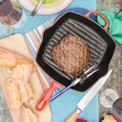 Le Creuset Grillpan Signature - Kersenrood - 26 X 26 Cm - Geëmailleerde Anti-aanbaklaag -Beste Keukengerei Le Creuset Cerise 4 750px