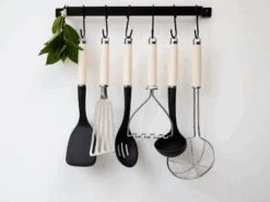 KitchenAid Soeplepel Core - Amandelwit -Beste Keukengerei Productafbeeldingen CL 2023 03 09T144311.512