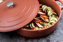 Westinghouse Hapjespan Performance - Rebel Red - ø 28 Cm / 4.1 Liter - Standaard Anti-aanbaklaag -Beste Keukengerei WCCC0095L28OR 11