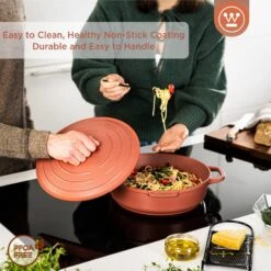 Westinghouse Hapjespan Performance - Rebel Red - ø 28 Cm / 4.1 Liter - Standaard Anti-aanbaklaag -Beste Keukengerei WCCC0095L28OR 4