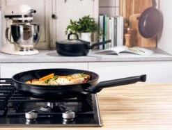 BK Koekenpan Easy Induction Aluminium - ø 28 Cm - Keramische Anti-aanbaklaag -Beste Keukengerei c3678e2613264986f25601e41a98da05c6785eea BK Easy Induction Frypan 28 005