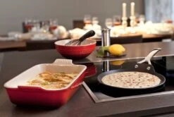 Le Creuset Pannenkoekenpan Les Forgées TNS - ø 28 Cm - Standaard Anti-aanbaklaag -Beste Keukengerei le creuset pannenkoekenpan sfeer