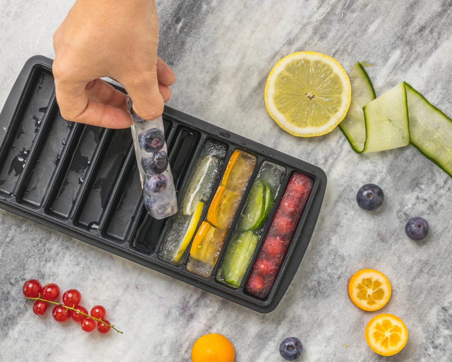 Sareva IJsblokjesvorm - 10 Ijsstaafjes - Siliconen - Easy Release - Herbruikbaar 5 Sareva IJsblokjesvorm - 10 Ijsstaafjes - Siliconen - Easy Release - Herbruikbaar - Afbeelding 3