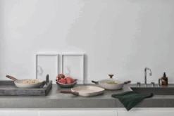 Sambonet Grillpan Rock 'n' Rose - Creme - 28 X 28 Cm - Standaard Anti-aanbaklaag 8 Sambonet Grillpan Rock 'n' Rose - Creme - 28 X 28 Cm - Standaard Anti-aanbaklaag -Beste Keukengerei sambonet rock n rose sfeer2 1