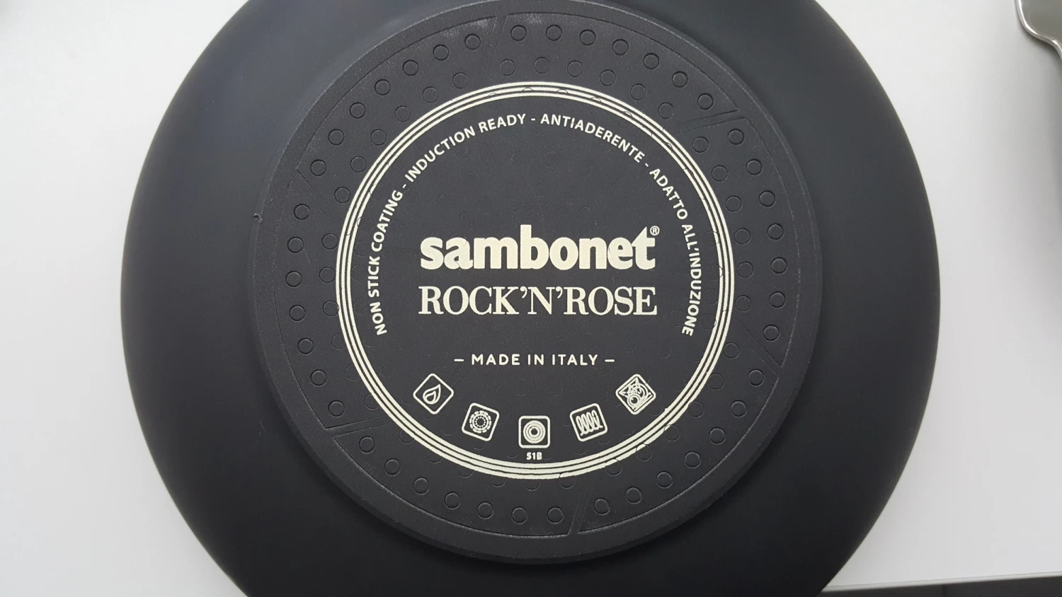 Sambonet Grillpan Rock 'n' Rose - Creme - 28 X 28 Cm - Standaard Anti-aanbaklaag 7 Sambonet Grillpan Rock 'n' Rose - Creme - 28 X 28 Cm - Standaard Anti-aanbaklaag - Afbeelding 5
